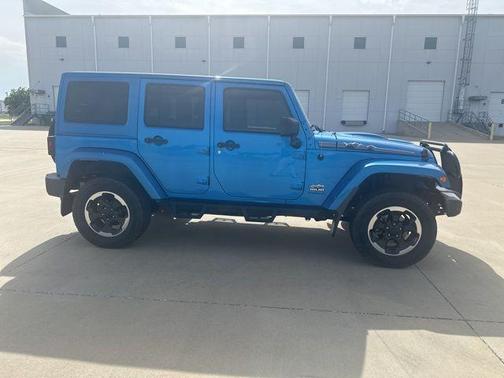 Hydro Blue Pearl 2014 Jeep Wrangler Unlimited Sahara