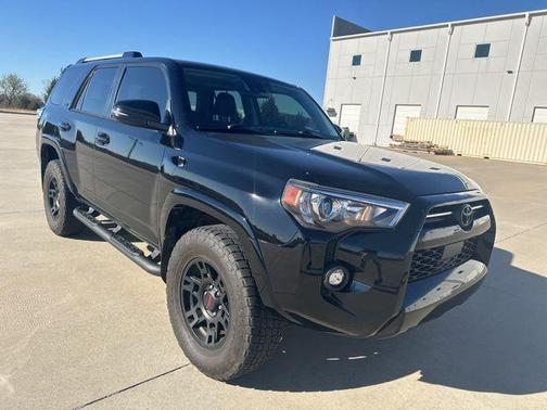 Midnight Black Metallic 2024 Toyota 4Runner SR5 Premium