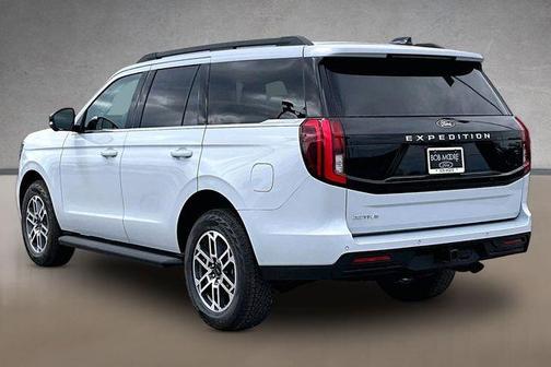 Space Silver 2026 Ford Expedition Active