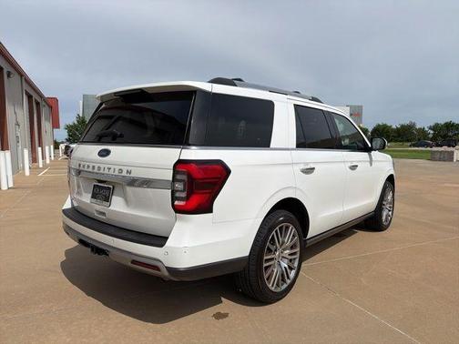 Oxford White 2024 Ford Expedition Limited
