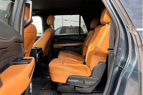 2022 Ford Expedition Max Platinum