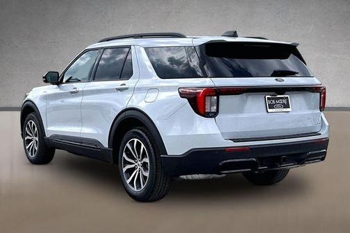Star White 2026 Ford Explorer ST-Line