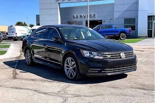 2017 Volkswagen Passat 1.8T R-Line