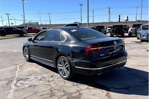 2017 Volkswagen Passat 1.8T R-Line