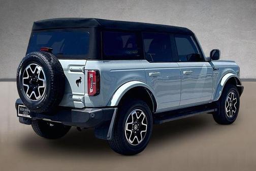 Cactus Green / Gray 2023 Ford Bronco Outer Banks