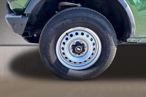 Eruption Green Metallic 2022 Ford Bronco Base