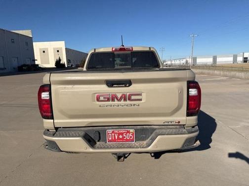 2024 GMC Canyon AT4