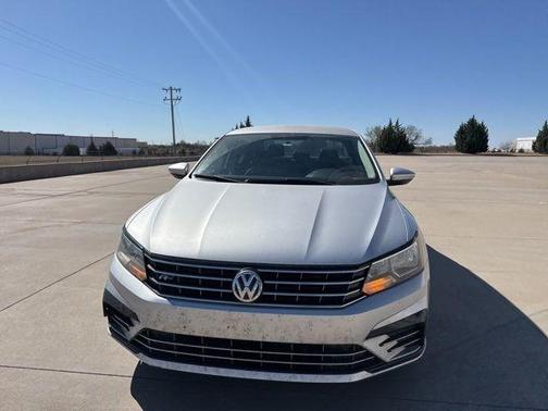 Reflex Silver Metallic 2017 Volkswagen Passat 1.8T R-Line