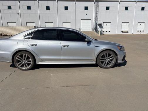 Reflex Silver Metallic 2017 Volkswagen Passat 1.8T R-Line