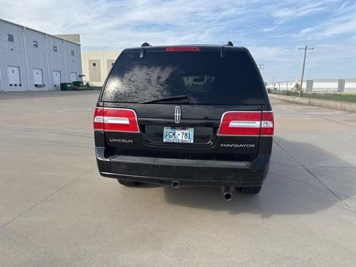 2013 Lincoln Navigator Base