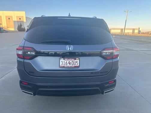 2025 Honda Pilot Black Edition