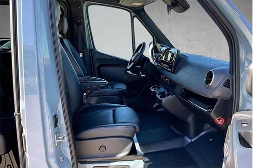 2023 Mercedes-Benz Sprinter 2500 144 WB Standard Roof Passenger