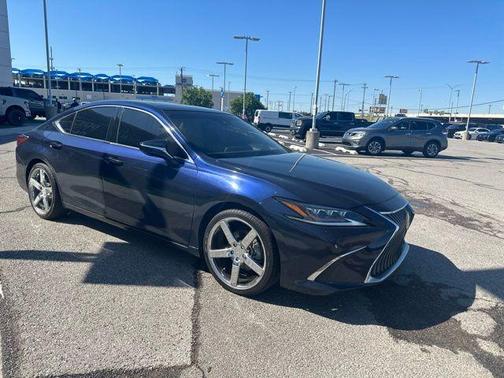 Mica 2019 Lexus ES 350 Ultra Luxury