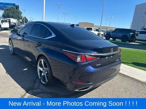 Ultrasonic Blue Mica 2019 Lexus ES 350 Ultra Luxury