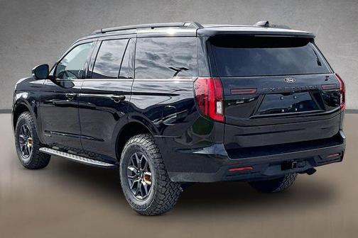 Agate Black Metallic 2026 Ford Expedition Tremor