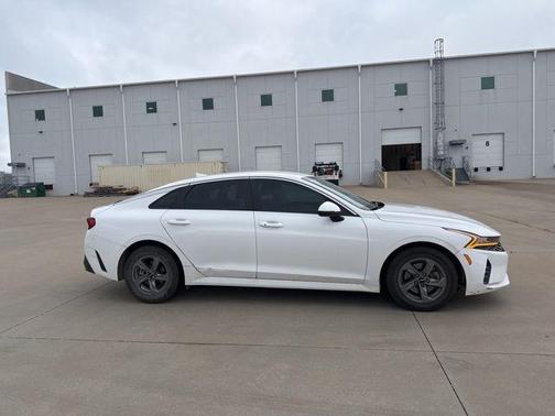 Glacial White Pearl 2023 Kia K5 LXS