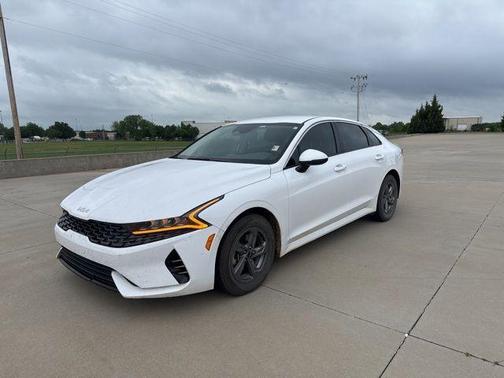 Glacial White Pearl 2023 Kia K5 LXS