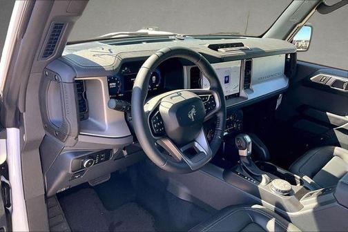 Oxford White 2026 Ford Bronco Outer Banks
