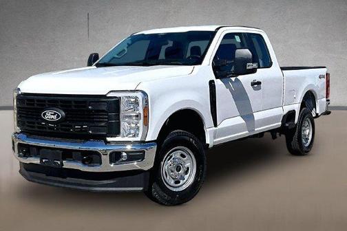 Oxford White 2027 Ford F-250 XL