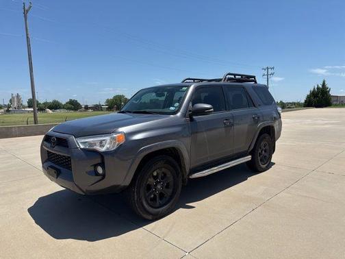 Magnetic Gray Metallic 2018 Toyota 4Runner SR5 Premium
