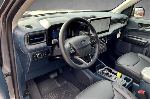 2025 Ford Maverick Lobo Standard