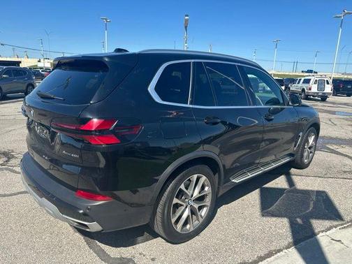 Black Sapphire Metallic 2024 BMW X5 xDrive40i