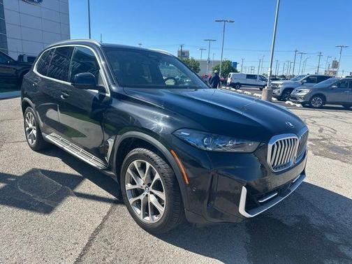 Black Sapphire Metallic 2024 BMW X5 xDrive40i
