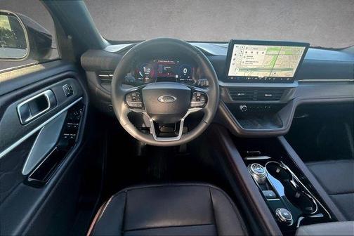 White Metallic 2025 Ford Explorer Platinum