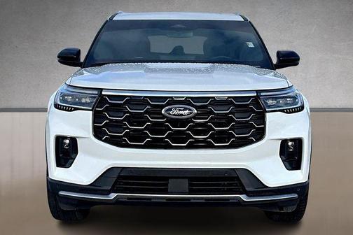 White Metallic 2025 Ford Explorer Platinum