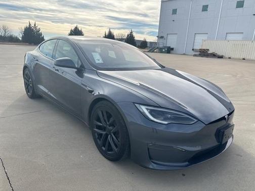 2022 Tesla Model S Plaid