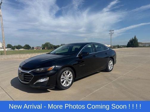 Mosaic Black Metallic 2020 Chevrolet Malibu LT