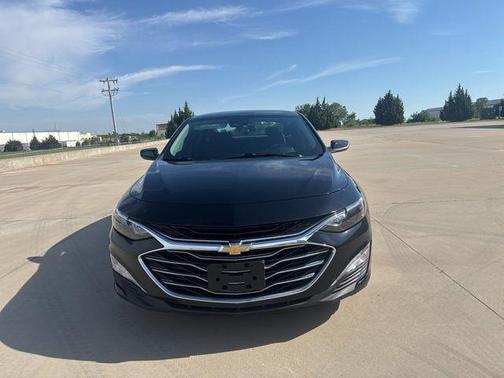 Mosaic Black Metallic 2020 Chevrolet Malibu LT