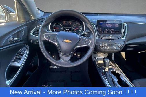 Mosaic Black Metallic 2020 Chevrolet Malibu LT