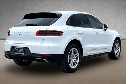 White 2018 Porsche Macan