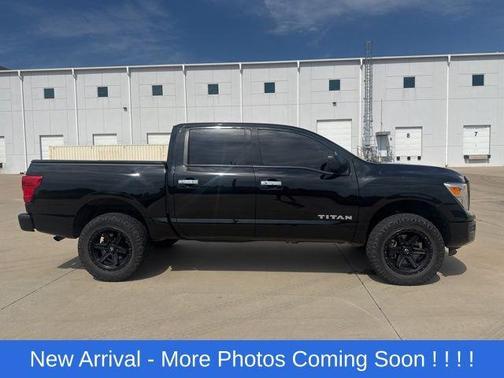 Black 2021 Nissan Titan SV