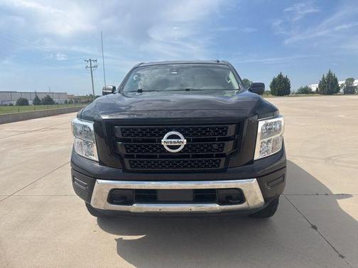 Black 2021 Nissan Titan SV