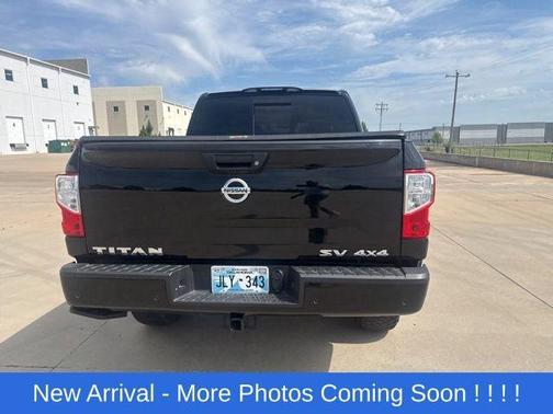 Black 2021 Nissan Titan SV