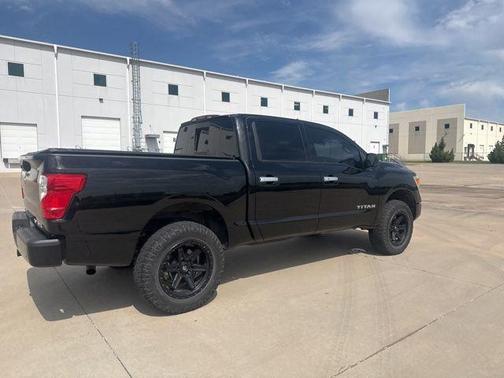 Black 2021 Nissan Titan SV