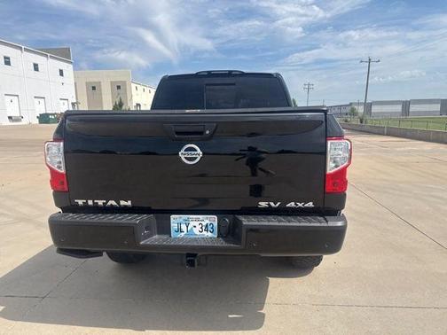 Black 2021 Nissan Titan SV