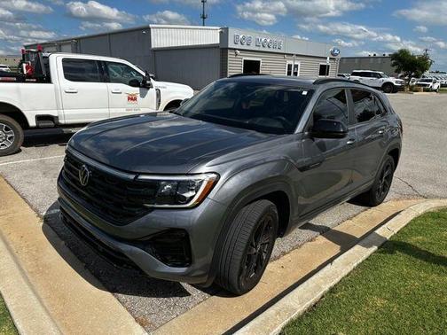 Platinum Gray Metallic 2025 Volkswagen Atlas Cross Sport 2.0T SEL R-Line Black