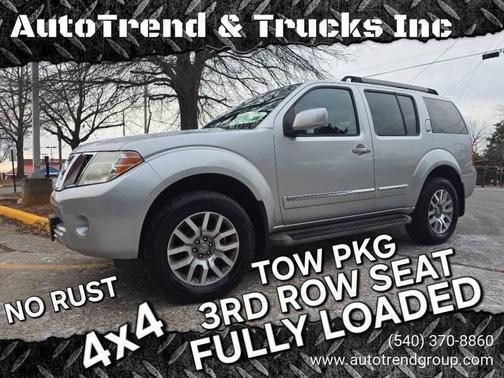 2011 Nissan Pathfinder LE