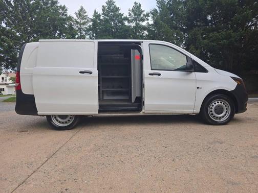 2019 Mercedes-Benz Metris Base