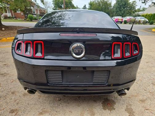 2013 Ford Mustang V6 Premium