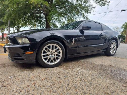 2013 Ford Mustang V6 Premium