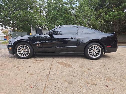 2013 Ford Mustang V6 Premium
