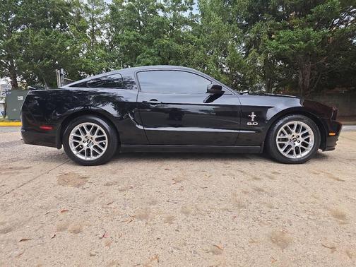 2013 Ford Mustang V6 Premium