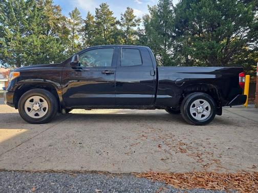 2017 Toyota Tundra SR5