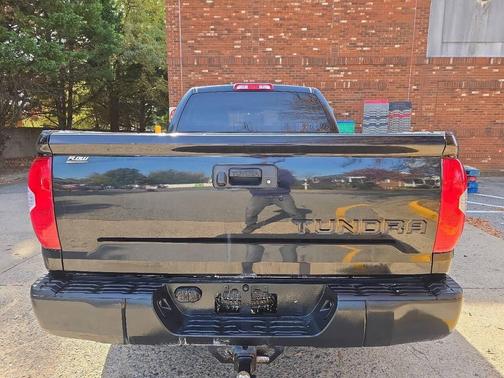 2017 Toyota Tundra SR5