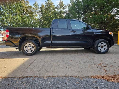 2017 Toyota Tundra SR5