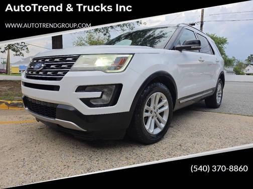 Oxford White 2017 Ford Explorer XLT SUV